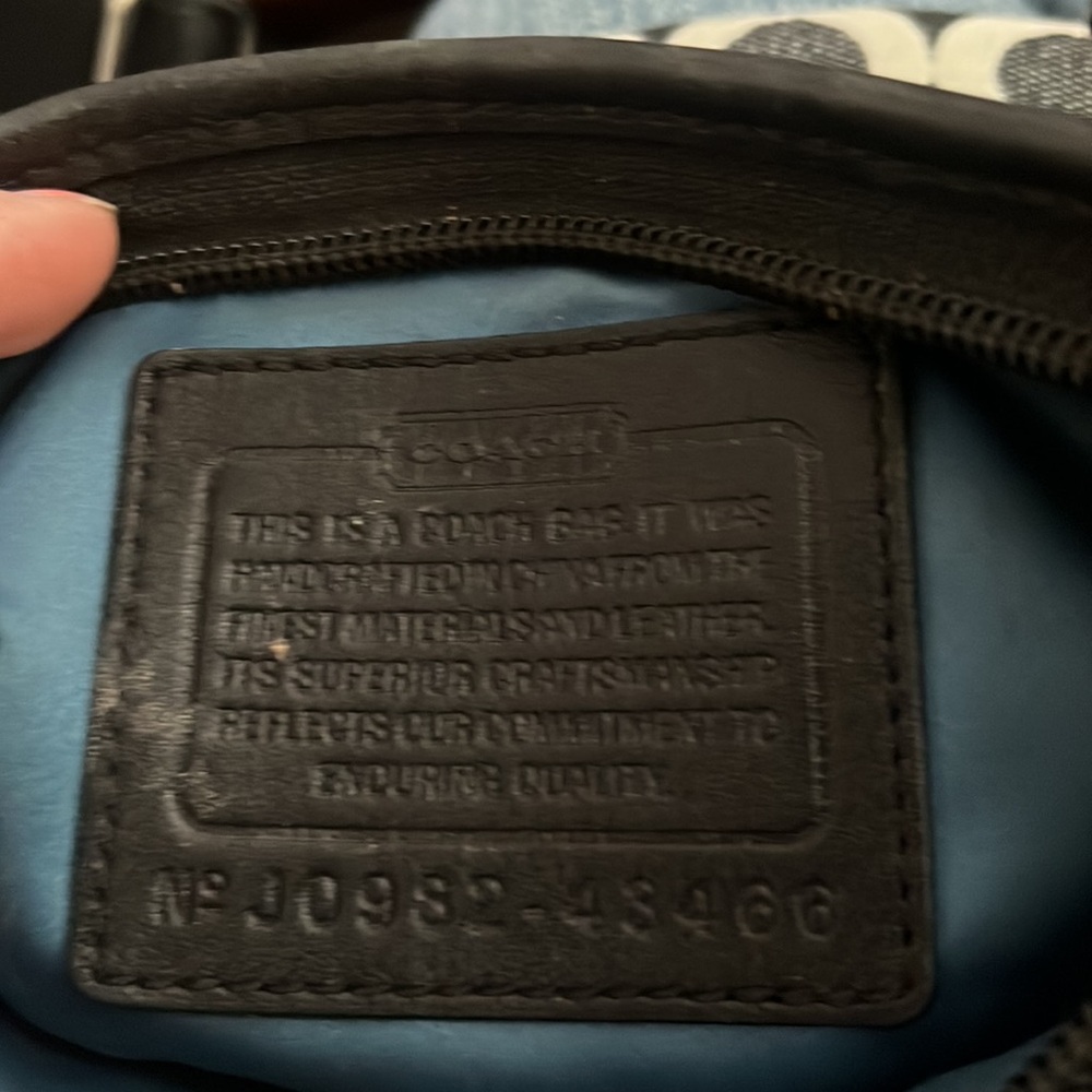Coach Black/White Leather/Canvas PEYTON SIGNATURE SWING PACK CrossBody Bag 43466 - Picture 5 of 5